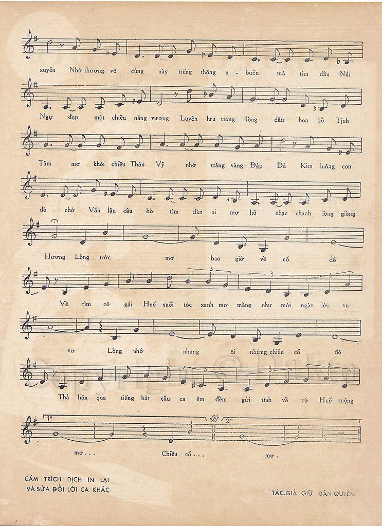 Chieu co do (Hoang Thi Tho) inside 2.jpg