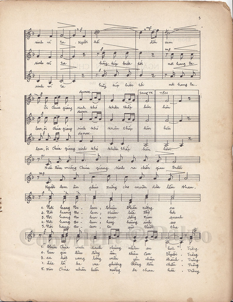 Nu vuong hoa binh Hang Belem (Hai Linh) inside 2.jpg